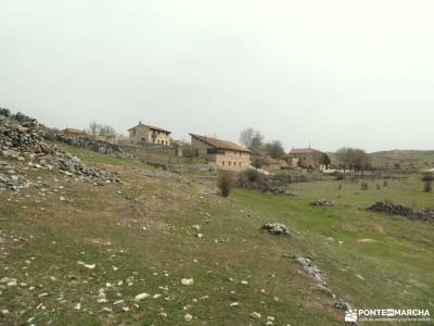 Manadero del Aguisejo - Cueva del Agua; turismo de naturaleza españa rutas senderismo sierra guadarr